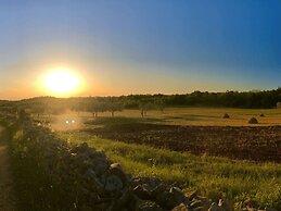 Room in Studio - Enchanting Escapade in Krsuli