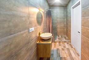 H&B apartments Chikovani