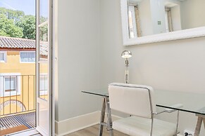 Metropolitan Lisbon Janelas Verdes