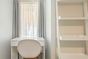 Metropolitan Lisbon Janelas Verdes