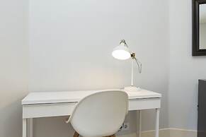 Metropolitan Lisbon Janelas Verdes