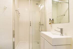 Metropolitan Lisbon Janelas Verdes