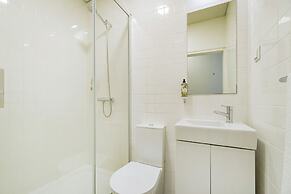 Metropolitan Lisbon Janelas Verdes