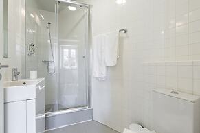 Metropolitan Lisbon Janelas Verdes