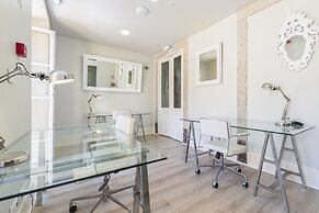 Metropolitan Lisbon Janelas Verdes