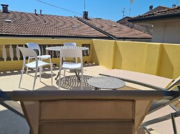 Allegra Viareggio Appartamento & Affittacamere Guest house