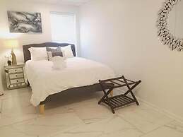 7 BR- Sleeps 15! Celebrity Villa! Great Rates by YouRent!