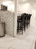 7 BR- Sleeps 15! Celebrity Villa! Great Rates by YouRent!