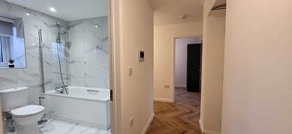 Hybrid Resi - Mitcham