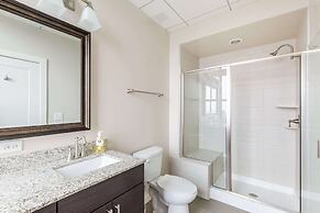 Distinguished Apartment Rooftop Deck