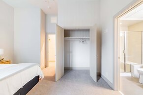 Distinguished Apartment Rooftop Deck