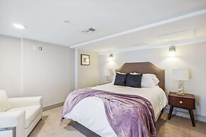 Distinguished Apartment Rooftop Deck