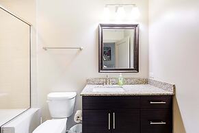 Distinguished Apartment Rooftop Deck