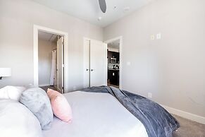 Distinguished Apartment Rooftop Deck