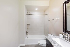 Distinguished Apartment Rooftop Deck