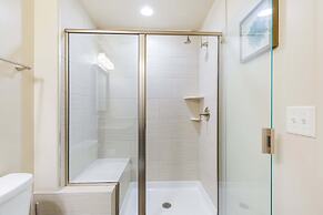 Distinguished Apartment Rooftop Deck