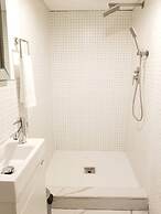 7 BR-Sleeps 15! Famous Lakefront by YouRent!