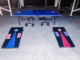 7 BR-Sleeps 15! Famous Lakefront by YouRent!