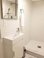 7 BR-Sleeps 15! Famous Lakefront by YouRent!