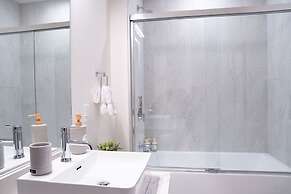 Hemlock Hangout By Revelstoke Vacations