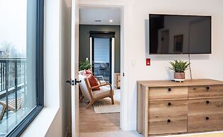 Hemlock Hangout By Revelstoke Vacations