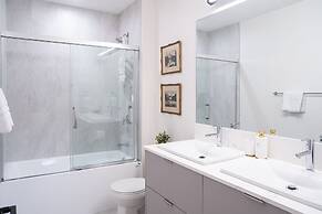 Hemlock Hangout By Revelstoke Vacations