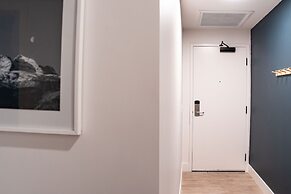 Hemlock Hangout By Revelstoke Vacations