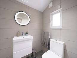 Modern 2 bed Apartment Near Wembley Stadium