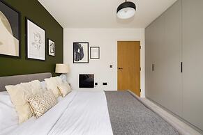 The Wembley Hideout - Stylish 2bdr Flat With Balcony