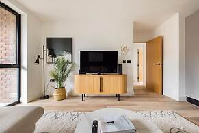 The Wembley Hideout - Stylish 2bdr Flat With Balcony