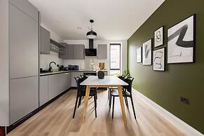 The Wembley Hideout - Stylish 2bdr Flat With Balcony