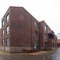 The Wembley Hideout - Stylish 2bdr Flat With Balcony