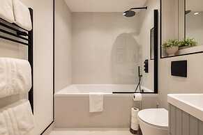 The Wembley Hideout - Stylish 2bdr Flat With Balcony