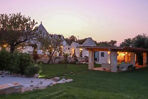 TD Trulli Della Magnolia Trulli w Amazing Garden
