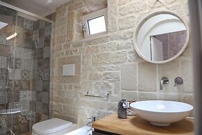 TD Trulli Della Magnolia Trulli w Amazing Garden