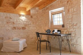 TD Trulli Della Magnolia Trulli w Amazing Garden