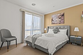 StayAU Stunning 4BRHouse Berwick