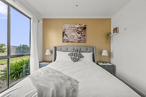 StayAU Stunning 4BRHouse Berwick