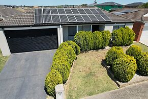 StayAU Stunning 4BRHouse Berwick