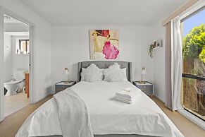 StayAU Stunning 4BRHouse Berwick