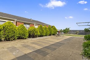 StayAU Stunning 4BRHouse Berwick