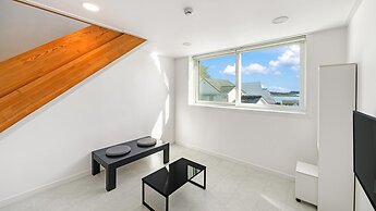 Gangneung Lacblanc Pension