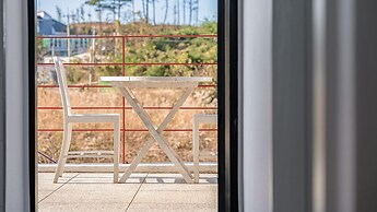 Gangneung Lacblanc Pension