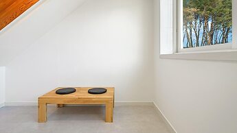 Gangneung Lacblanc Pension