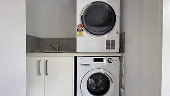 StayAU Modern 4BR Townhouse Bayswater