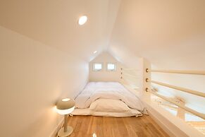 Wakoso Harmonious Light West