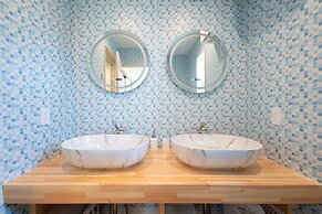 Wakoso Harmonious Light West