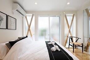 Wakoso Harmonious Light West