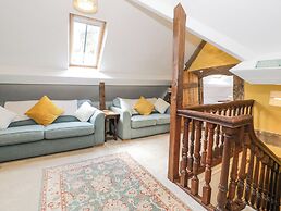 Pentre Hall