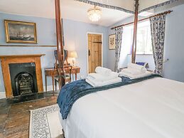 Pentre Hall